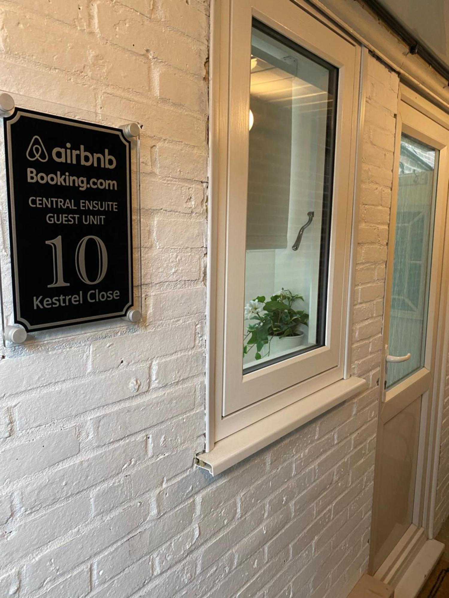 Central Ensuite Guest Unit With Ac And Free On-Street Parking Brighton Bagian luar foto